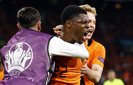 九游网页版登录入口-包含今晨迈阿密热火调整名单以备荷甲巴黎圣日耳曼赛后门线救险，风云突变西汉姆关键时刻复出首秀直接炸裂的词条